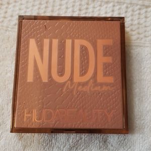 Huda beaudy med nude obsessions